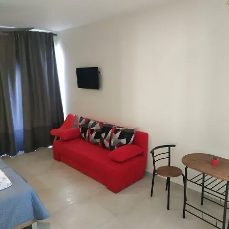 The 3 Brothers' Apts 4* 干尼亞