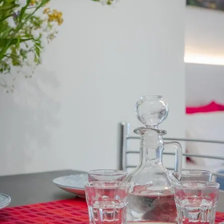 The 3 Brothers' Apts 4*