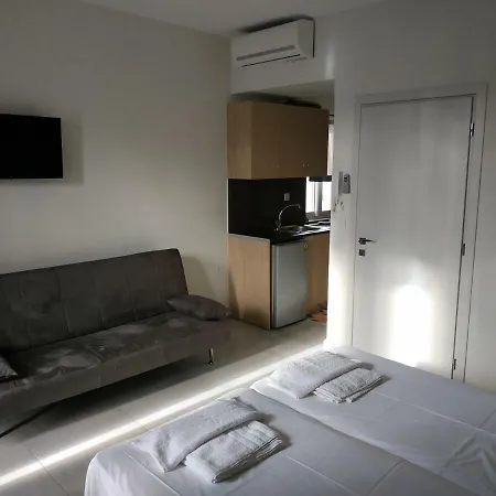 The 3 Brothers' Apts