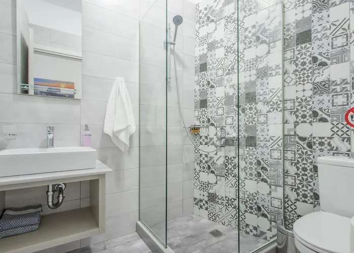 The 3 Brothers' Apts 4*