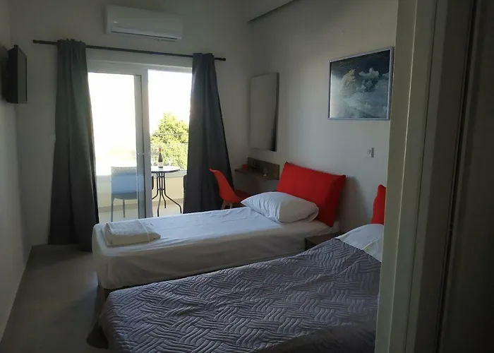 The 3 Brothers' Apts בית הארחה חאניה