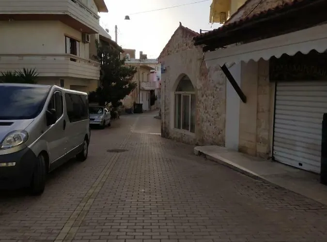 The 3 Brothers' Apts בית הארחה חאניה