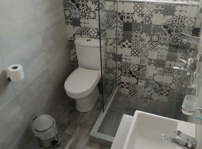 The 3 Brothers' Apts חאניה