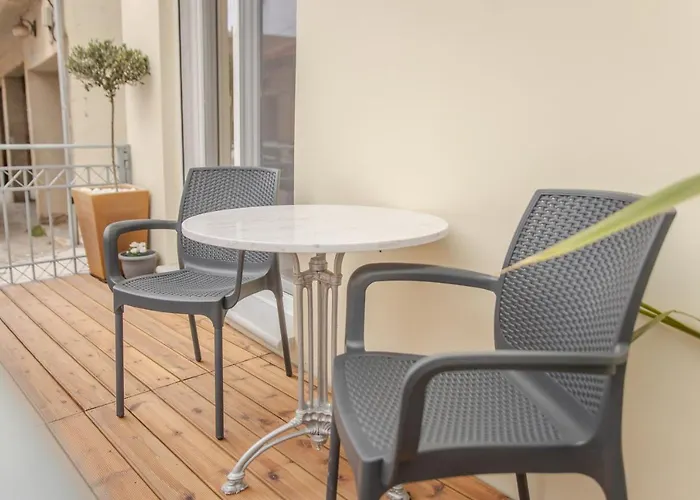 The 3 Brothers' Apts