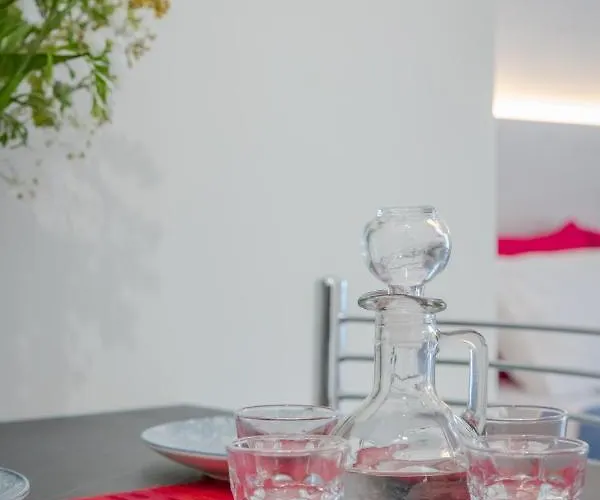 The 3 Brothers' Apts 4*